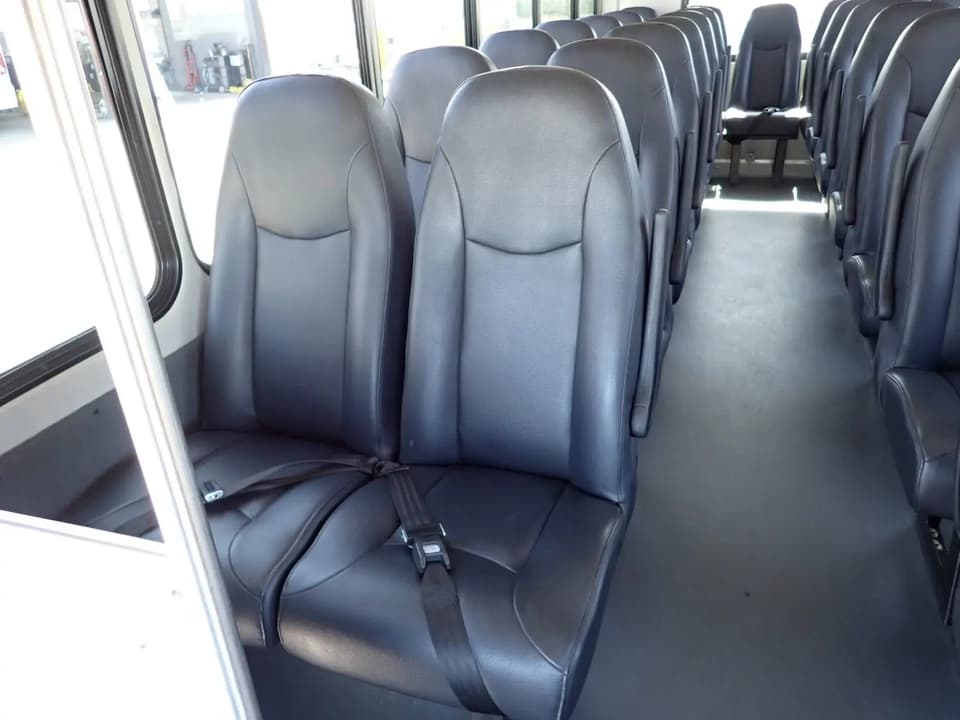 2019 Ford Starcraft Allstar MVP Shuttle Bus - Image 7