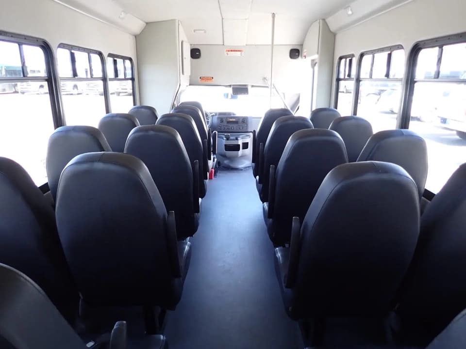 2019 Ford Starcraft Allstar MVP Shuttle Bus - Image 9