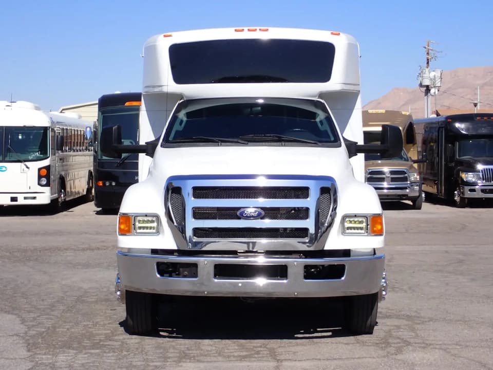 2015 Ford Champion Defender Shuttle Bus - Image 2