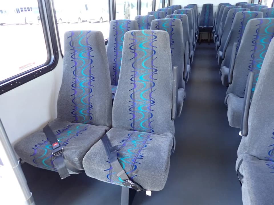 2015 Ford Champion Defender Shuttle Bus - Image 7