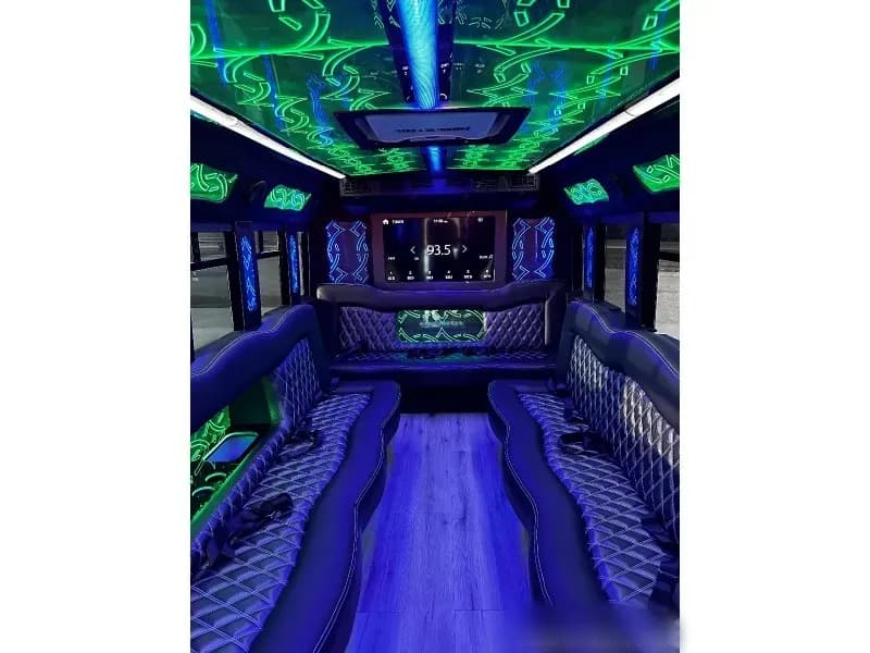 2014 Ford F550 Party Bus - Image 5