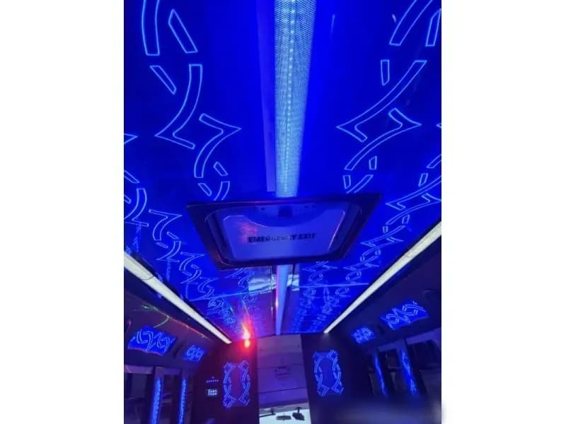 2014 Ford F550 Party Bus - Image 3