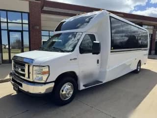 2016 Ford E450 bus