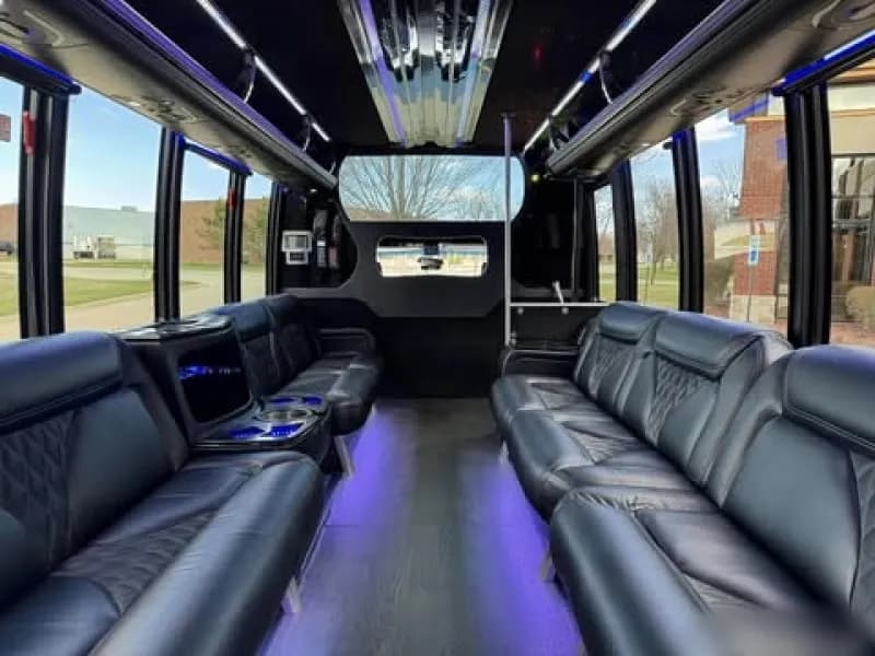2016 Ford E450 Party Bus - Image 11