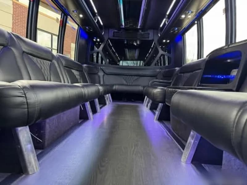 2016 Ford E450 Party Bus - Image 13