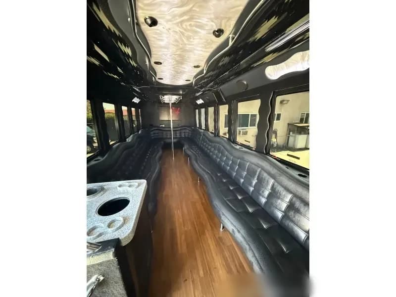 2011 Ford F-550 Party Bus - Image 10