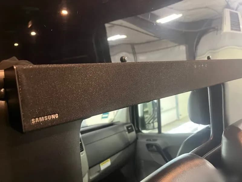 2014 Mercedes-Benz Sprinter Shuttle - Image 10