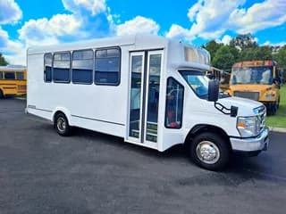 2019 Ford E450 bus