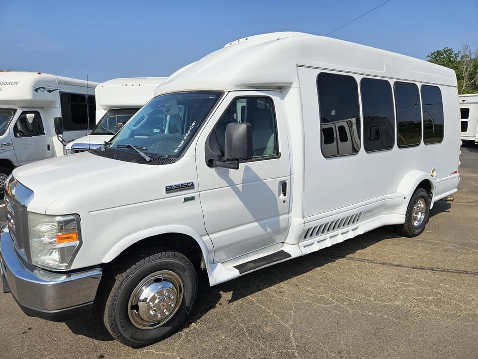 2016 Ford E350 Turtle VanTerra Shuttle Bus - Image 2