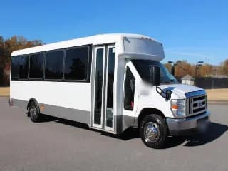 2016 Ford Challenger bus