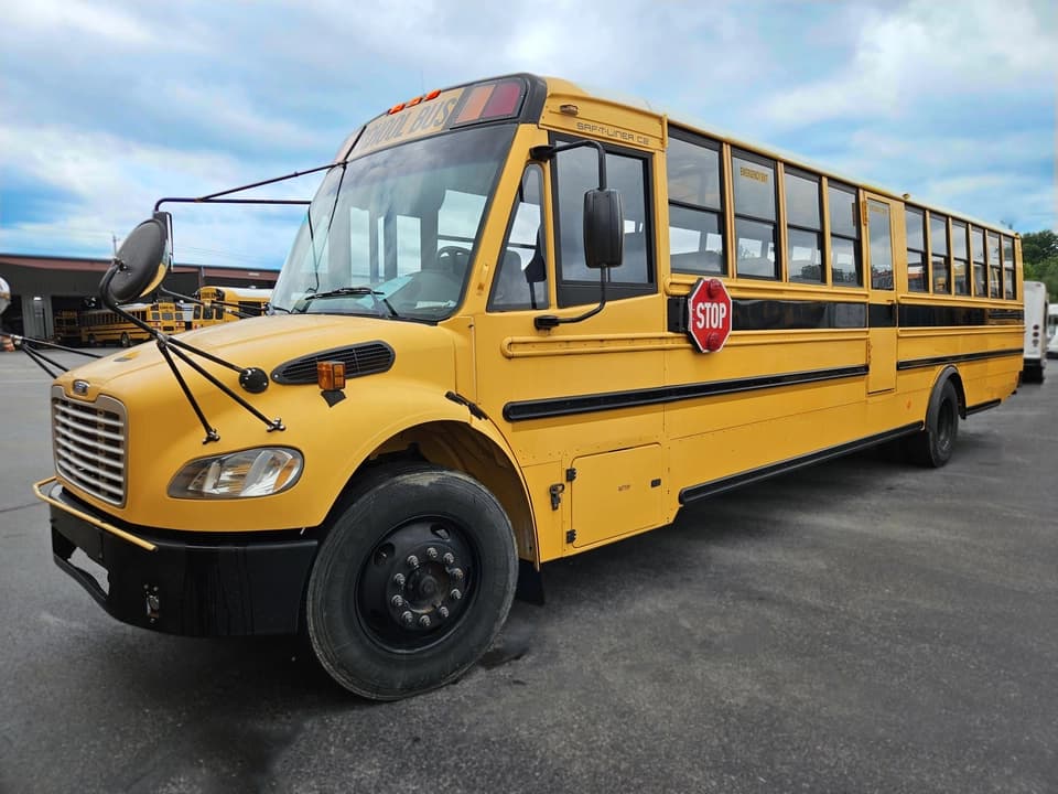 2015 Thomas C2 School Bus - Image 2