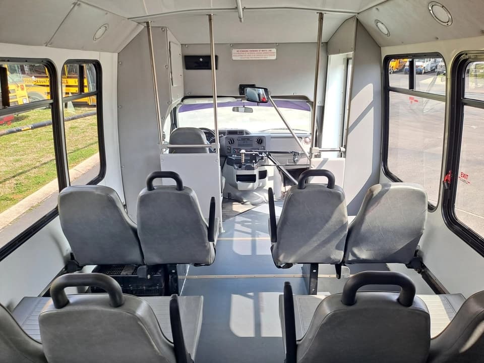 2014 Ford E350 Elkhart Coach Shuttle Bus - Image 5