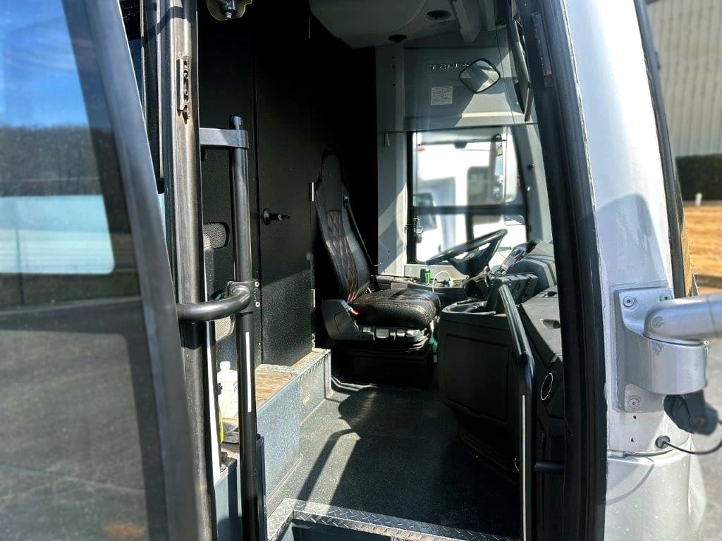 2013 Temsa TS30 Limo Party Bus - Image 5