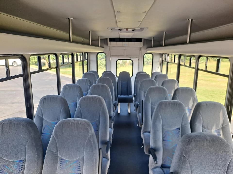 2013 Ford StarCraft AllStar Shuttle Bus - Image 5