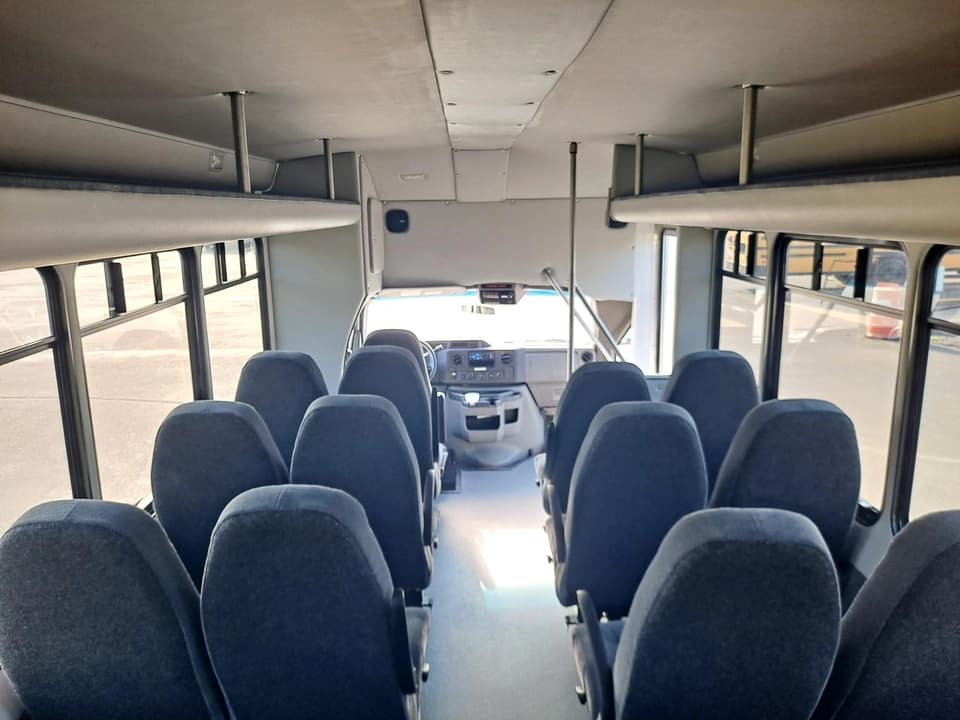 2013 Ford StarCraft AllStar Shuttle Bus - Image 6
