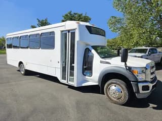 2013 Glaval Entourage bus