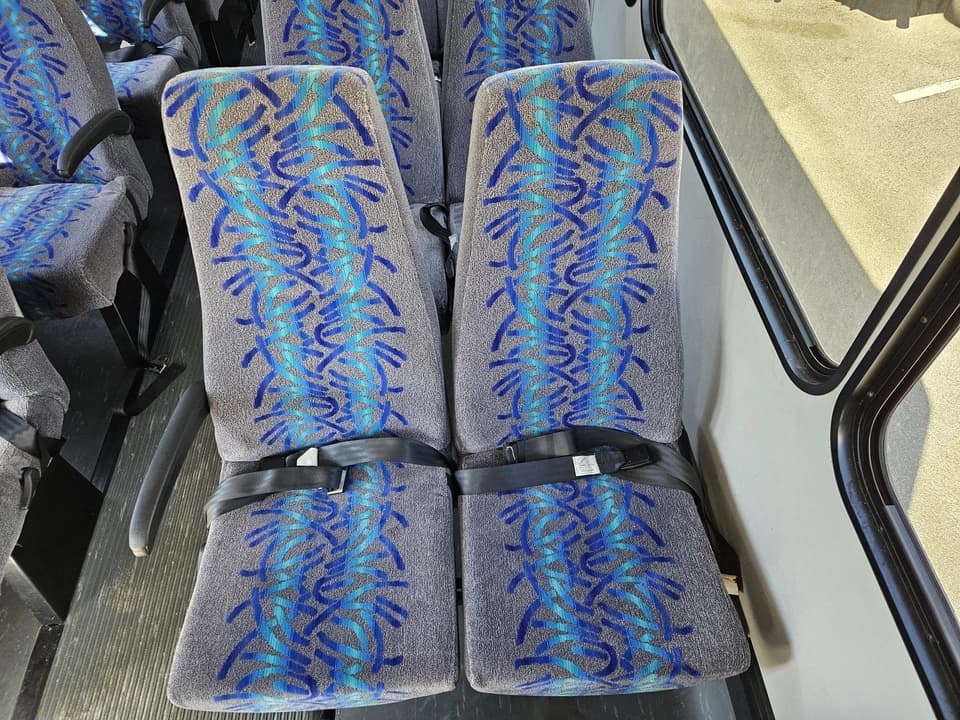 2013 Glaval Entourage Shuttle Bus - Image 5
