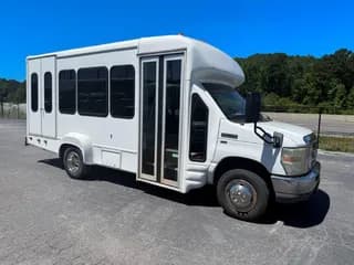 2011 Ford Starlite bus