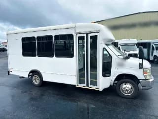 2011 Ford E350 bus