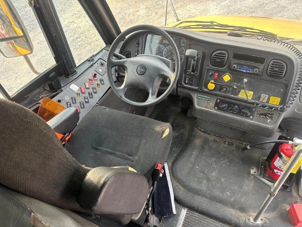 2009 Thomas C2 School Bus - Image 6