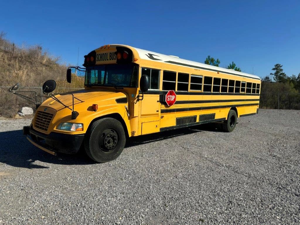 2009 Blue Bird Vision School Bus - Image 4