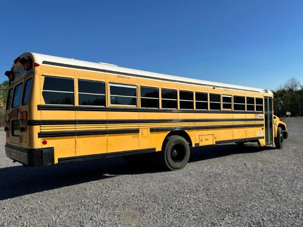 2009 Blue Bird Vision School Bus - Image 2