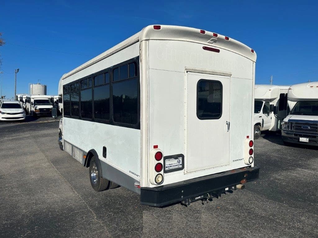 2006 Ford Starcraft Allstar Shuttle Bus - Image 2