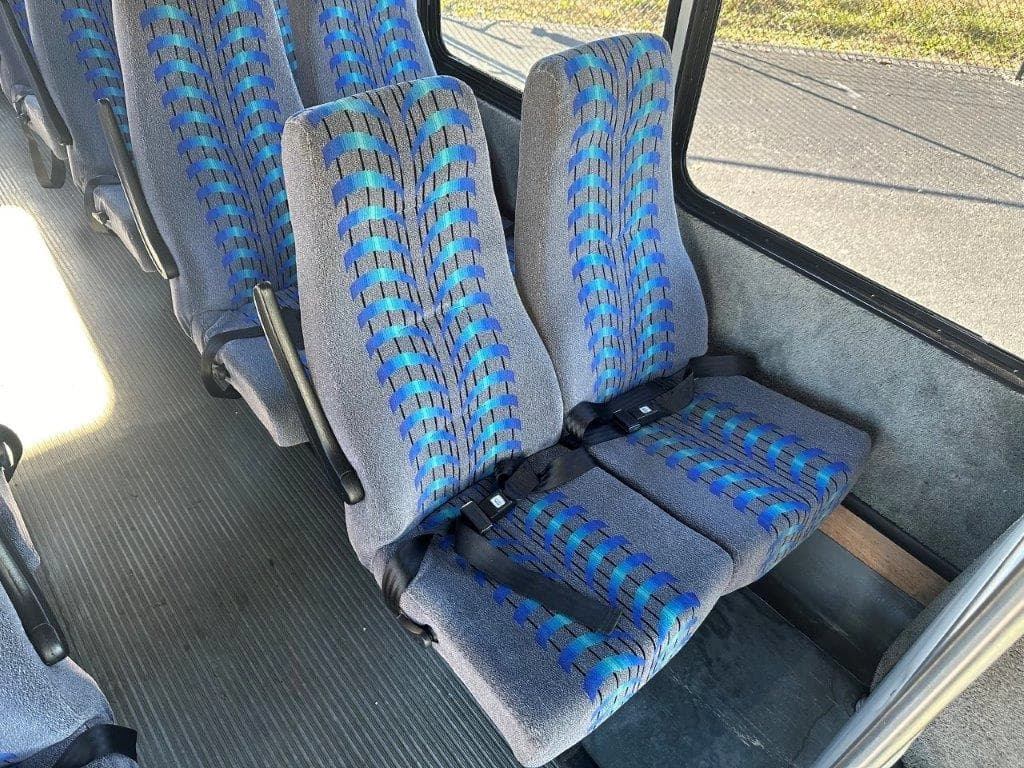2006 Ford Starcraft Allstar Shuttle Bus - Image 6