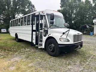 2010 Freightliner B2 bus