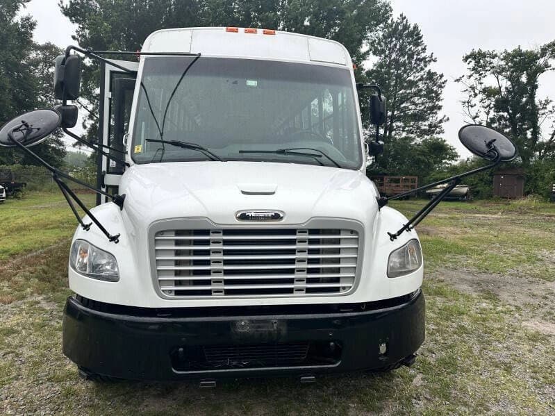 2010 Freightliner B2 Activity Bus - Image 7