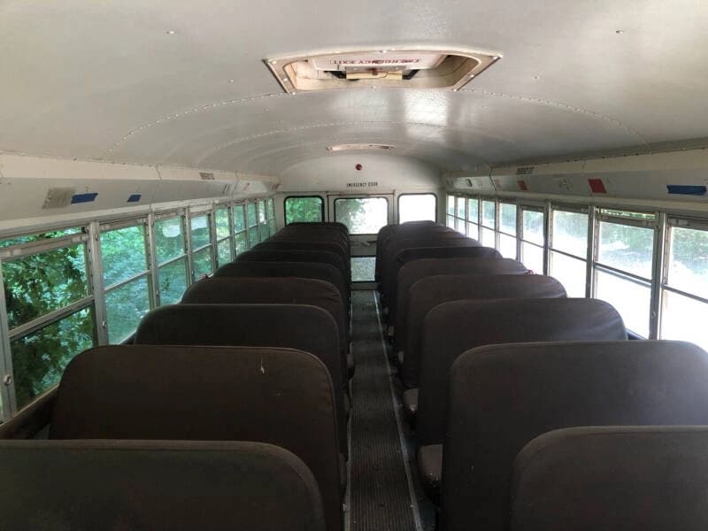 2001 International 3000IC School Bus - Image 14