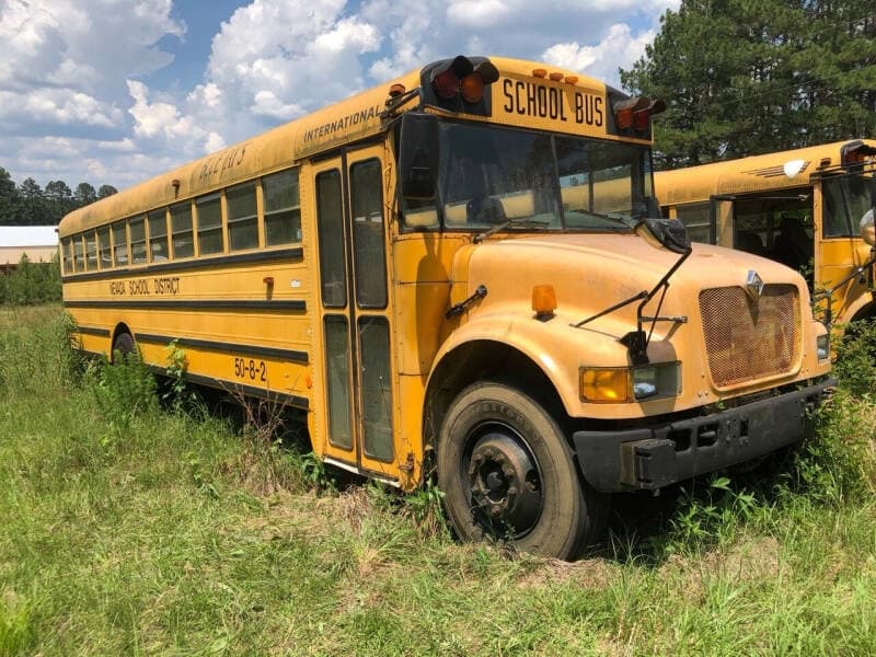 2001 International 3000IC School Bus - Image 6