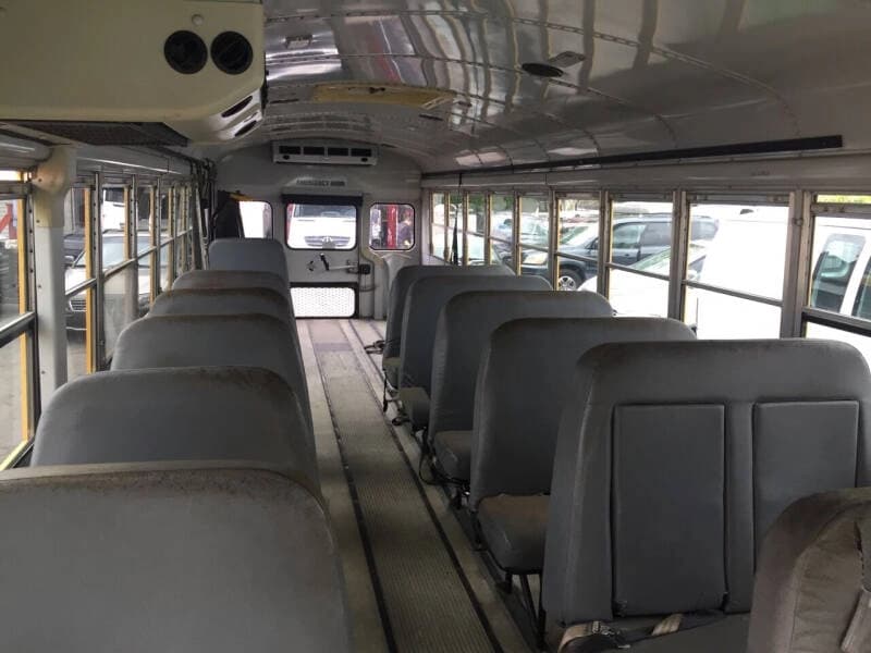 2000 Thomas Built Buses Saf-T-Liner EF School Bus - Image 7