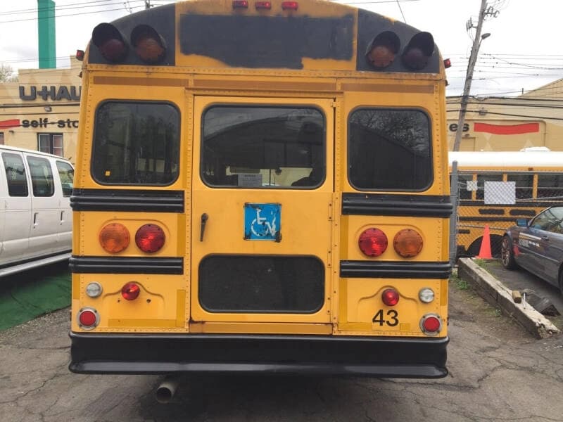 2000 Thomas Built Buses Saf-T-Liner EF School Bus - Image 9
