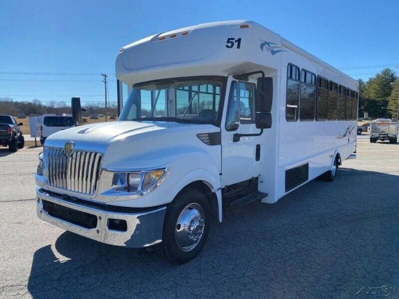 2014 IC AC Shuttle Bus - Image 1