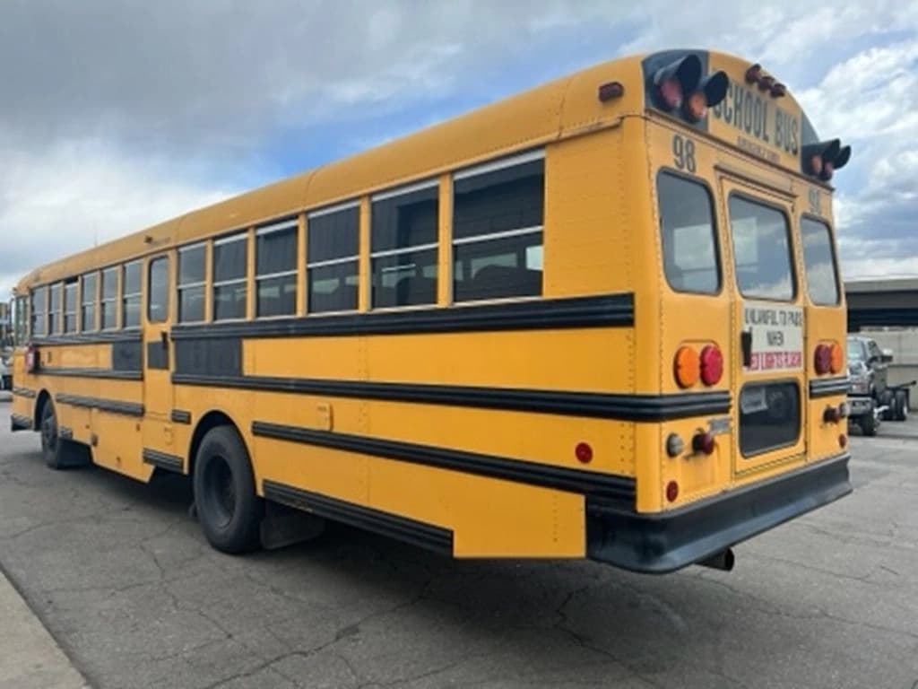 2004 Thomas Built Saf-T-Liner MVP School Bus - Image 3