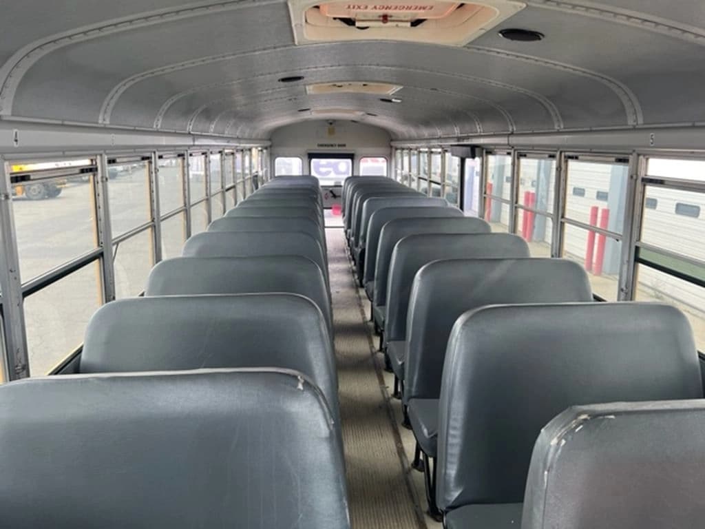 2004 Thomas Built Saf-T-Liner MVP School Bus - Image 5
