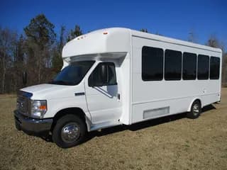 2016 Starcraft Ford E450 bus