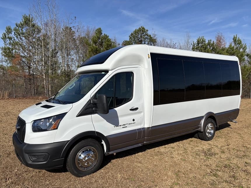 2025 Ventura Coach VT234 Cutaway - Image 1