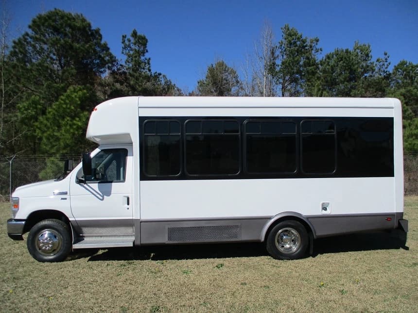 2015 Starcraft Allstar Ford E350 Cutaway - Image 3