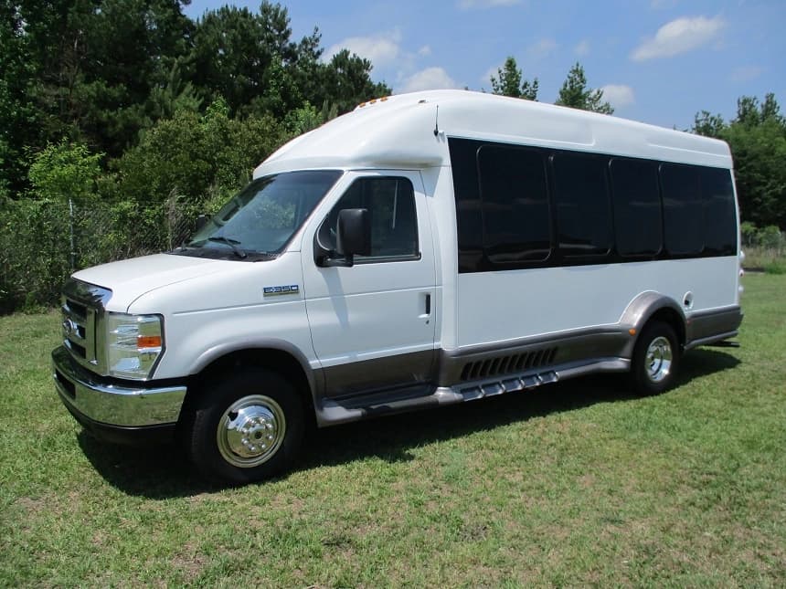 2015 Turtle Top Van Terra Ford E350 Cutaway - Image 1