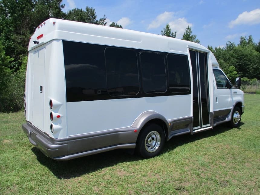 2015 Turtle Top Van Terra Ford E350 Cutaway - Image 6