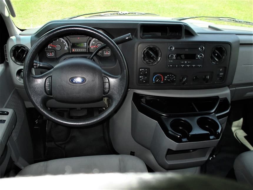 2015 Turtle Top Van Terra Ford E350 Cutaway - Image 9