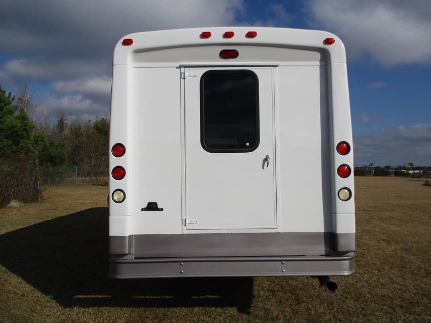 2011 Glaval F550 Cutaway - Image 5