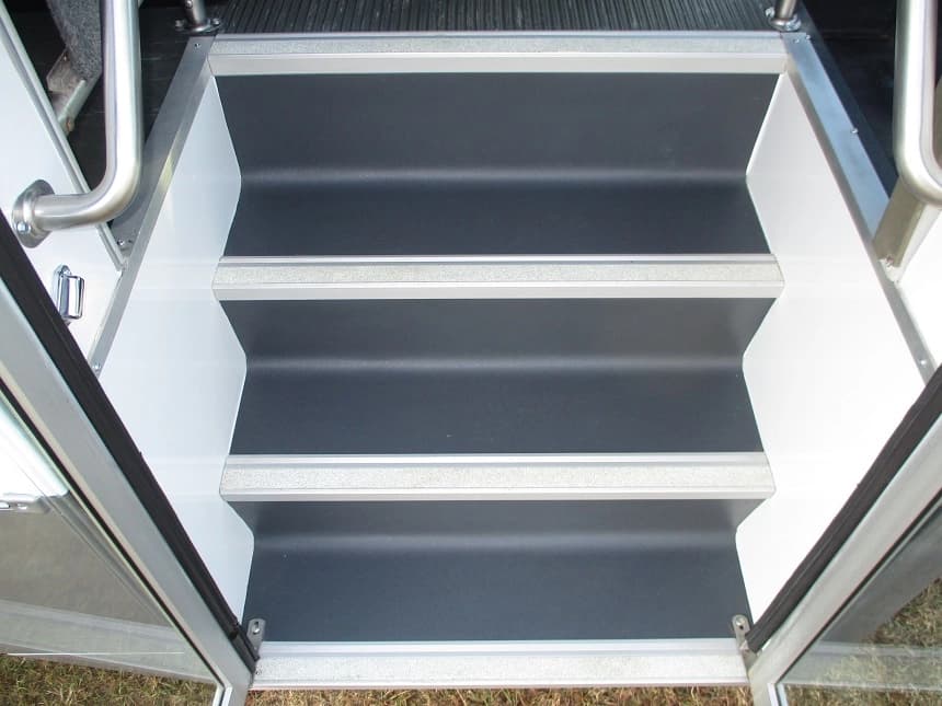 2011 Glaval F550 Cutaway - Image 10