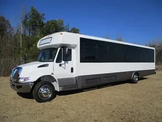 2013 Starcraft International bus