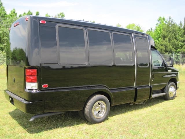 2008 Krystal Koach KK22 Cutaway - Image 6