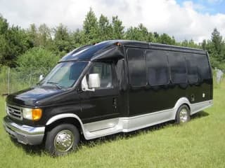 2005 Starcraft Ford E350 bus
