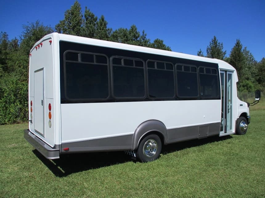 2013 Goshen Ford E450 Cutaway - Image 6
