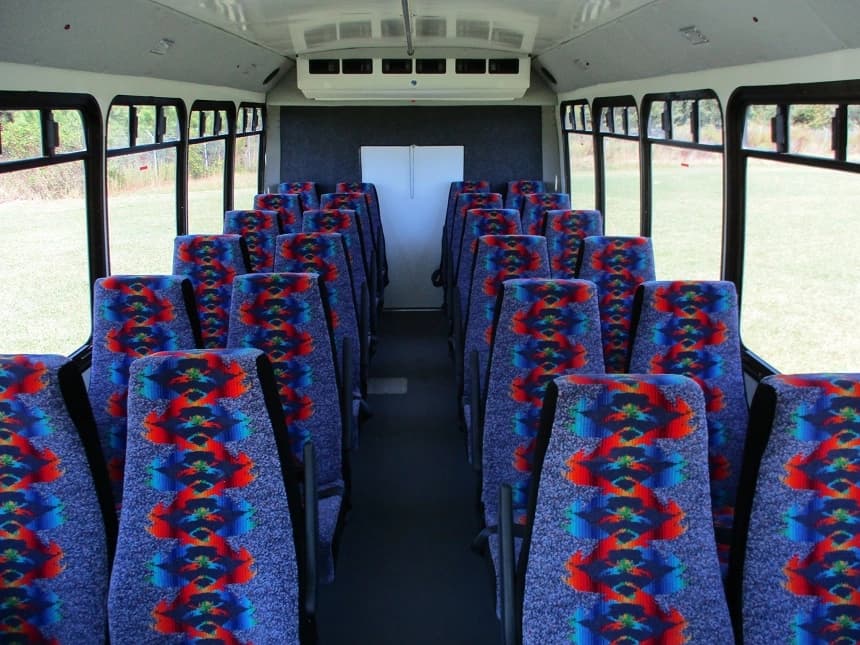 2013 Goshen Ford E450 Cutaway - Image 7
